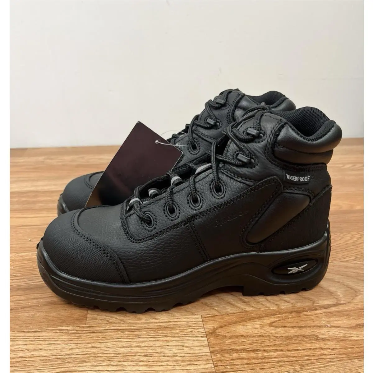 Reebok 6 Waterproof Leather Work Boots Composite Toe Women`s Size 8 Wide