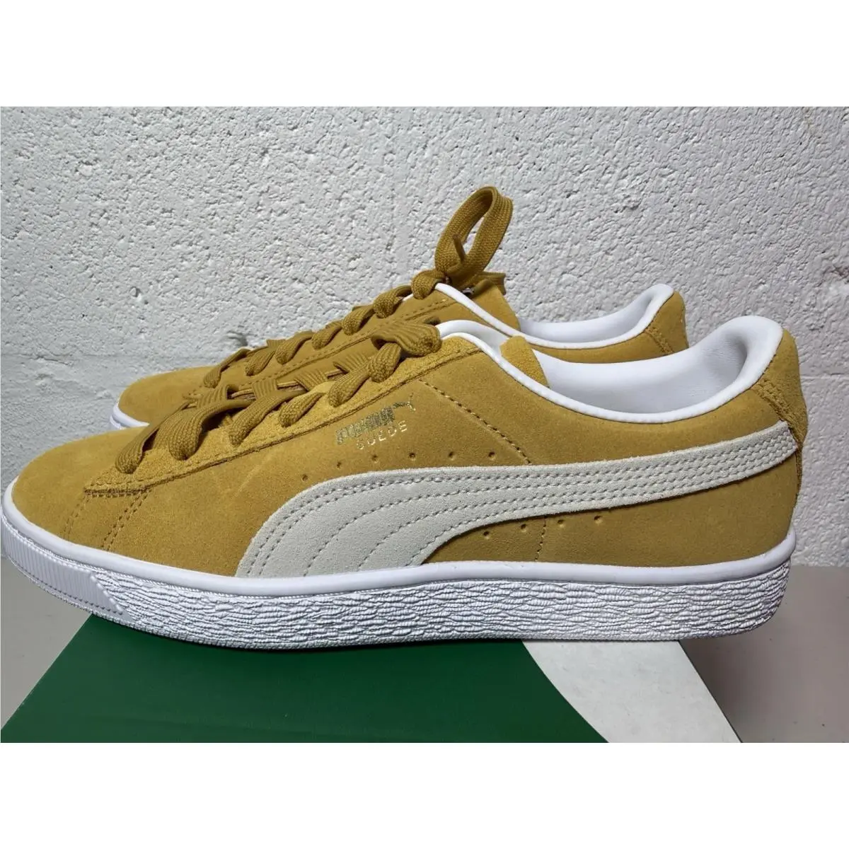 Puma Suede Classic Xxi Lace Up Women`s 9 Yellow Sneakers Casual Shoes 38141005