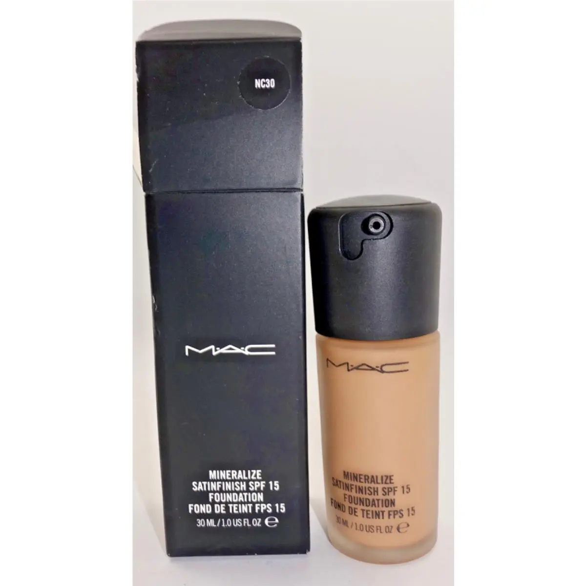 Mac Mineralize Satinfinish Foundation NC30 Rare Vintage 1 Fl OZ by MAC Cosmetics