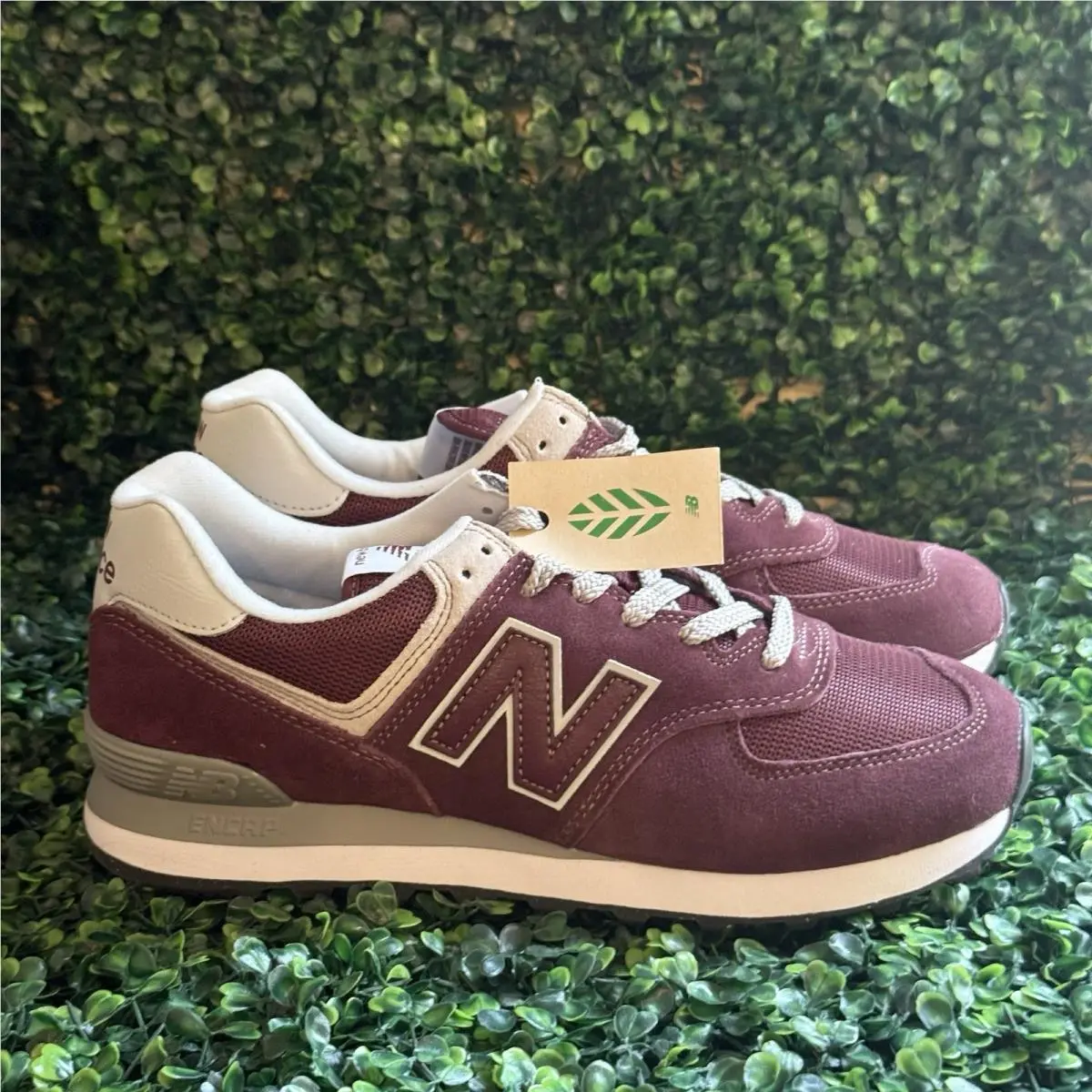 New Balance 574 Burgundy White ML574EVM Women Size 10.5 or Men 9 B Medium