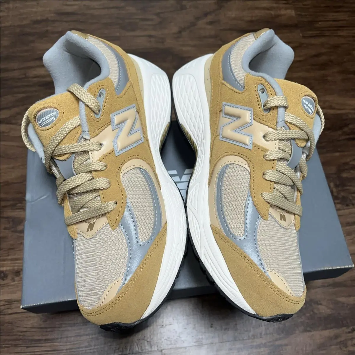 New Balance shoes - New Balance 2002 - GC2002CE - Beige (UPC: 0197967815126) 1