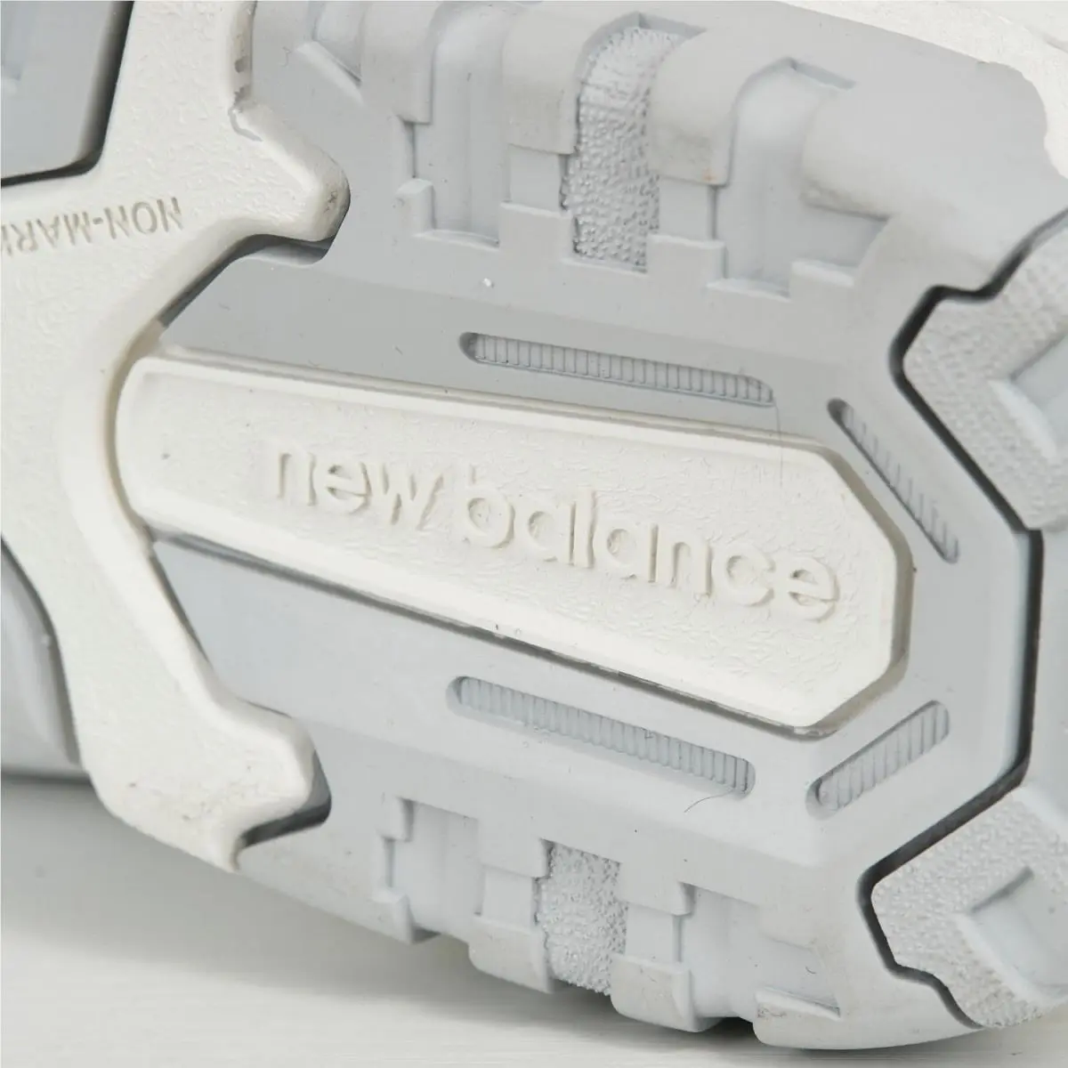 New Balance shoes - 650 - White 14