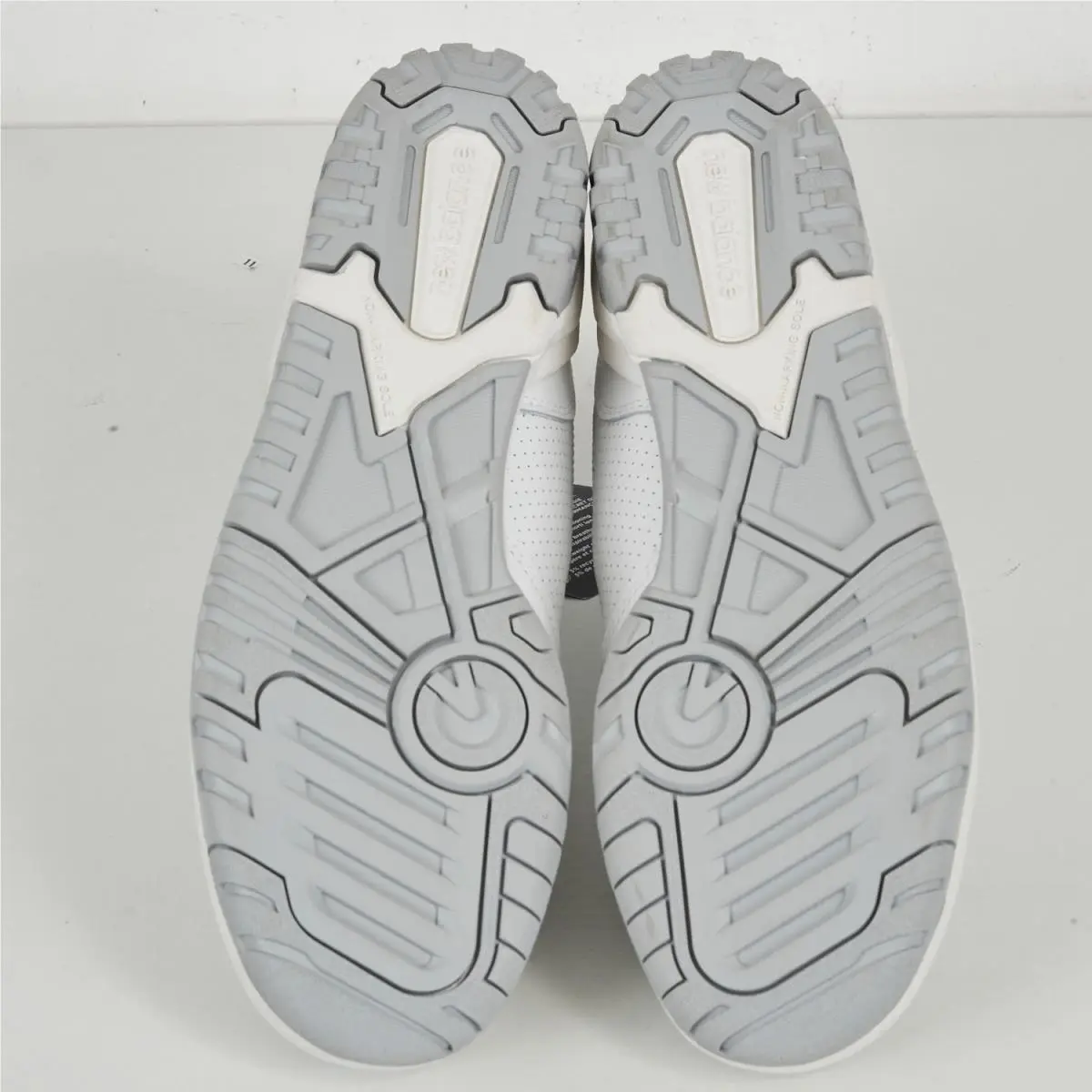 New Balance shoes - 650 - White 7