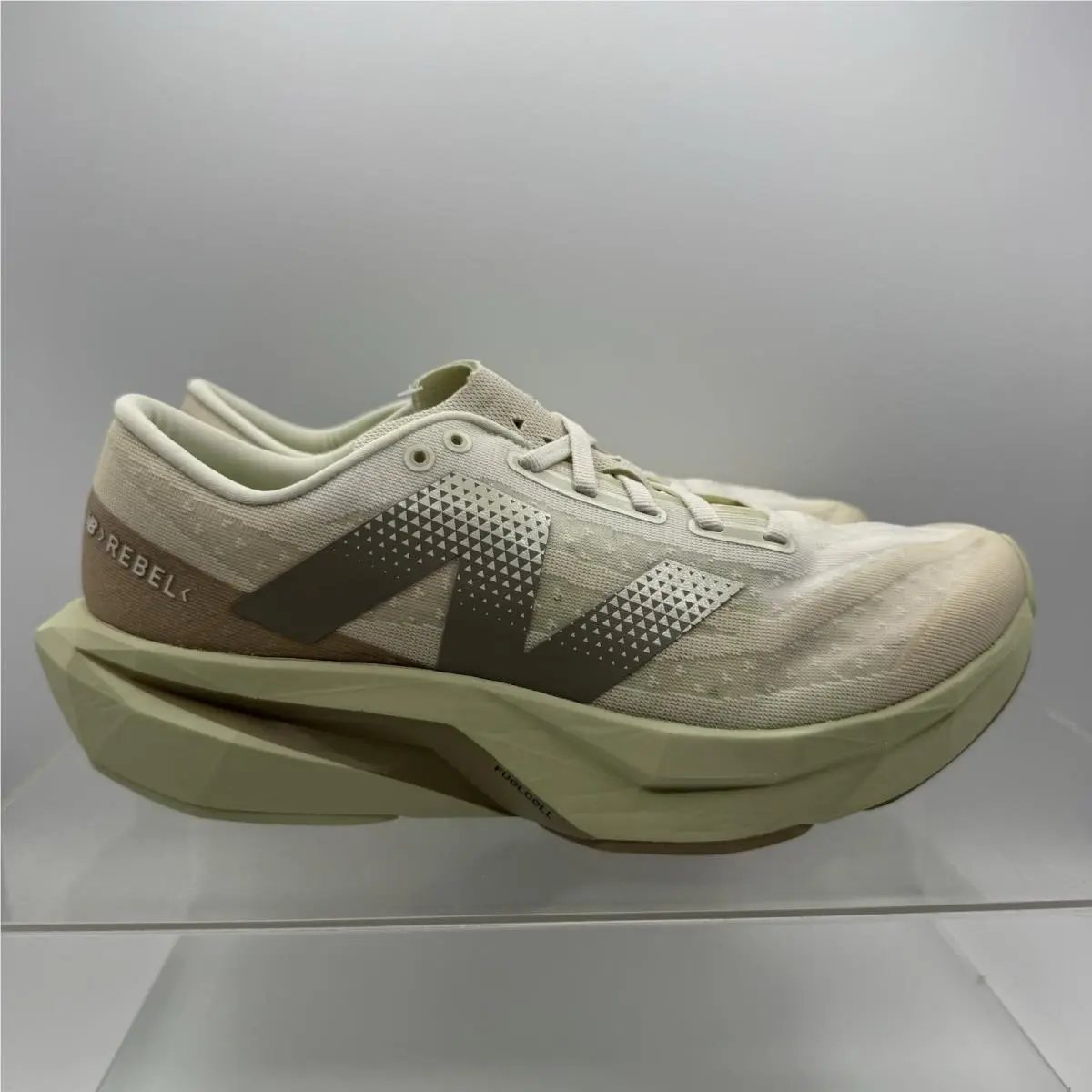 New Balance Fuelcell Rebel v4 Linen Lichen Green MFCXLD4 Men’s Size 9