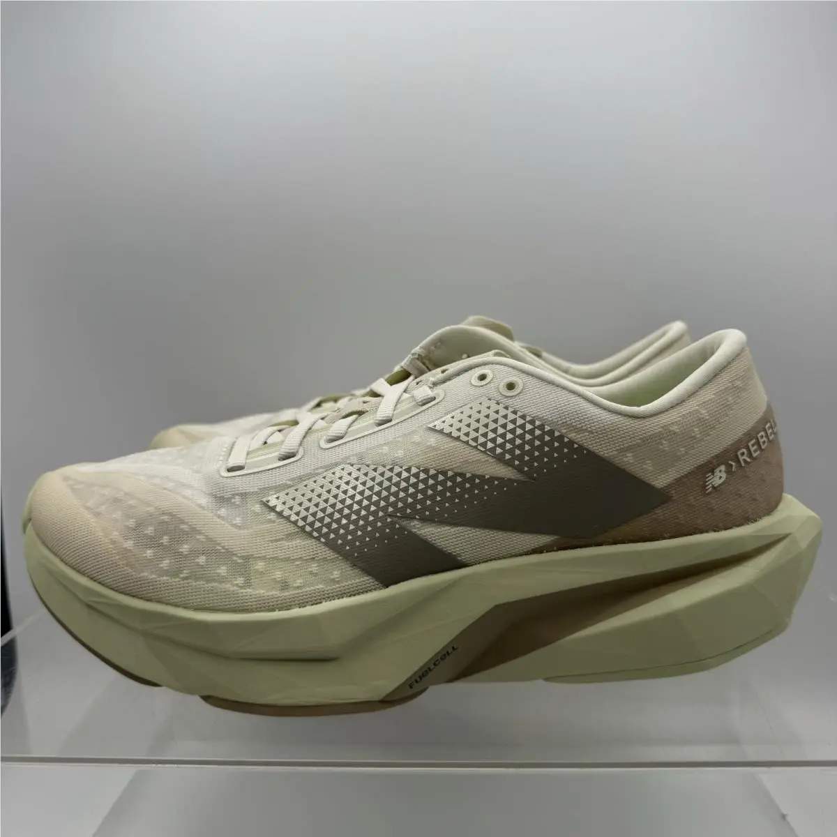 New Balance shoes - New Balance FuelCell Rebel - FuelCell Rebel - MFCXLD4 - Green 0