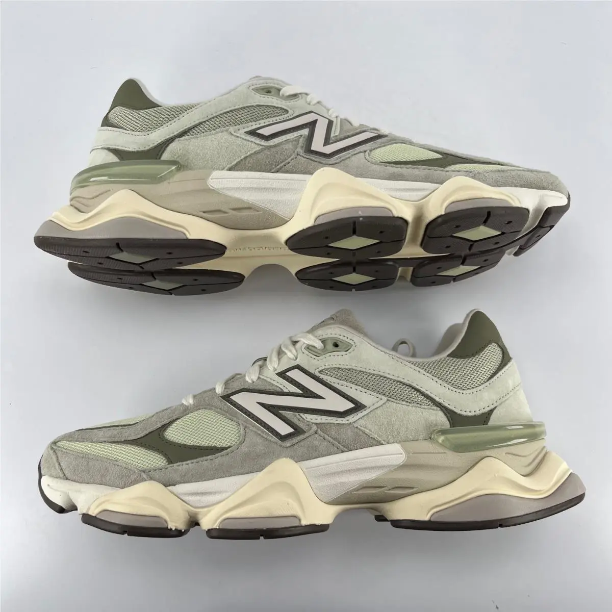 New Balance shoes - 9060 Olivine - Olivine - U9060EEC - Green 0