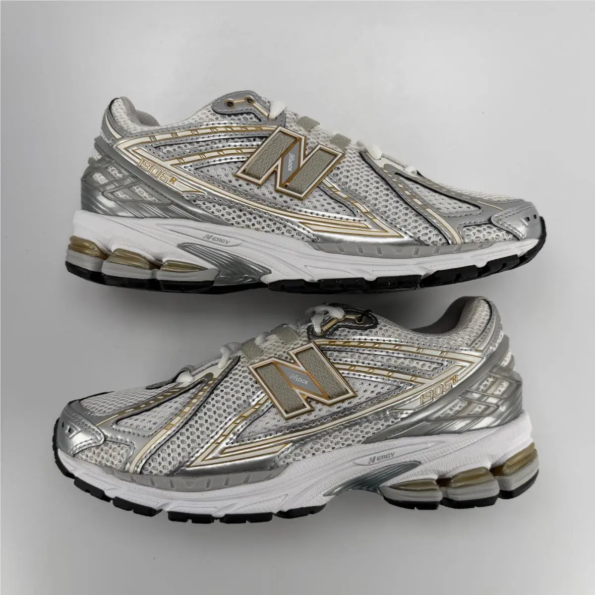 New Balance shoes - New Balance 1906R White Rain Cloud Silver Metallic - M1906RI - White 0
