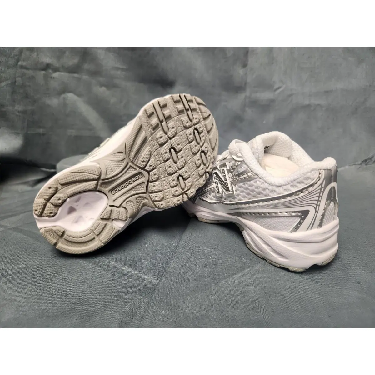New Balance shoes - New Balance 740 - White (UPC: 197967903922) 0