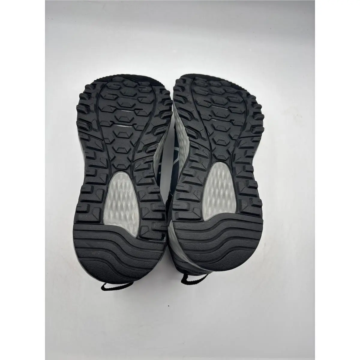 New Balance shoes - New Balance 410v8 - Black 5