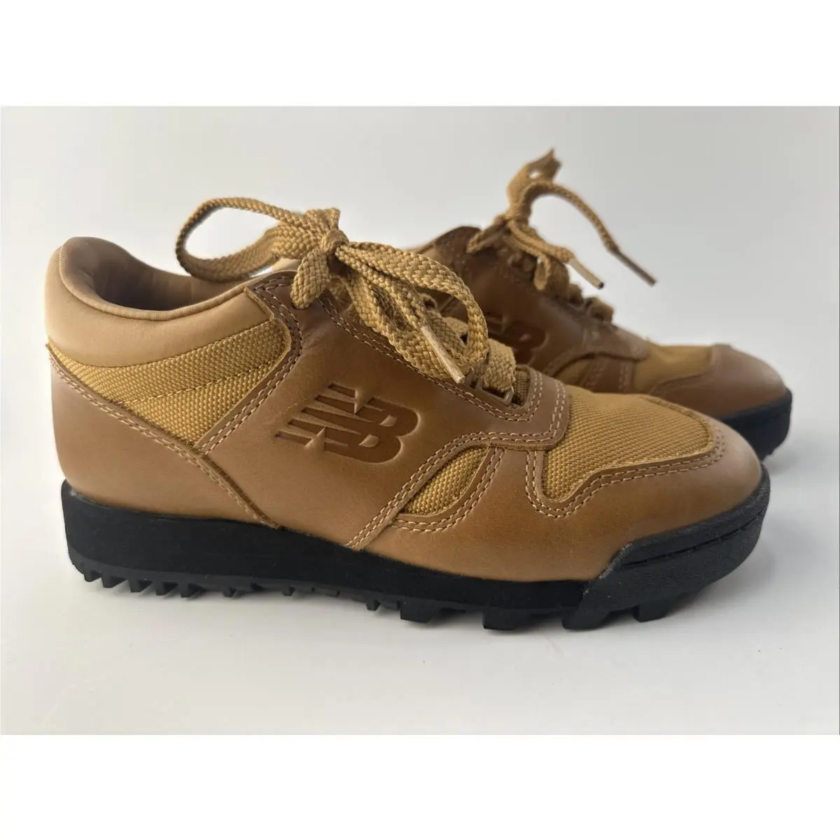 New Balance Rainier Low Brown Sneakers Size Men’s 4.5