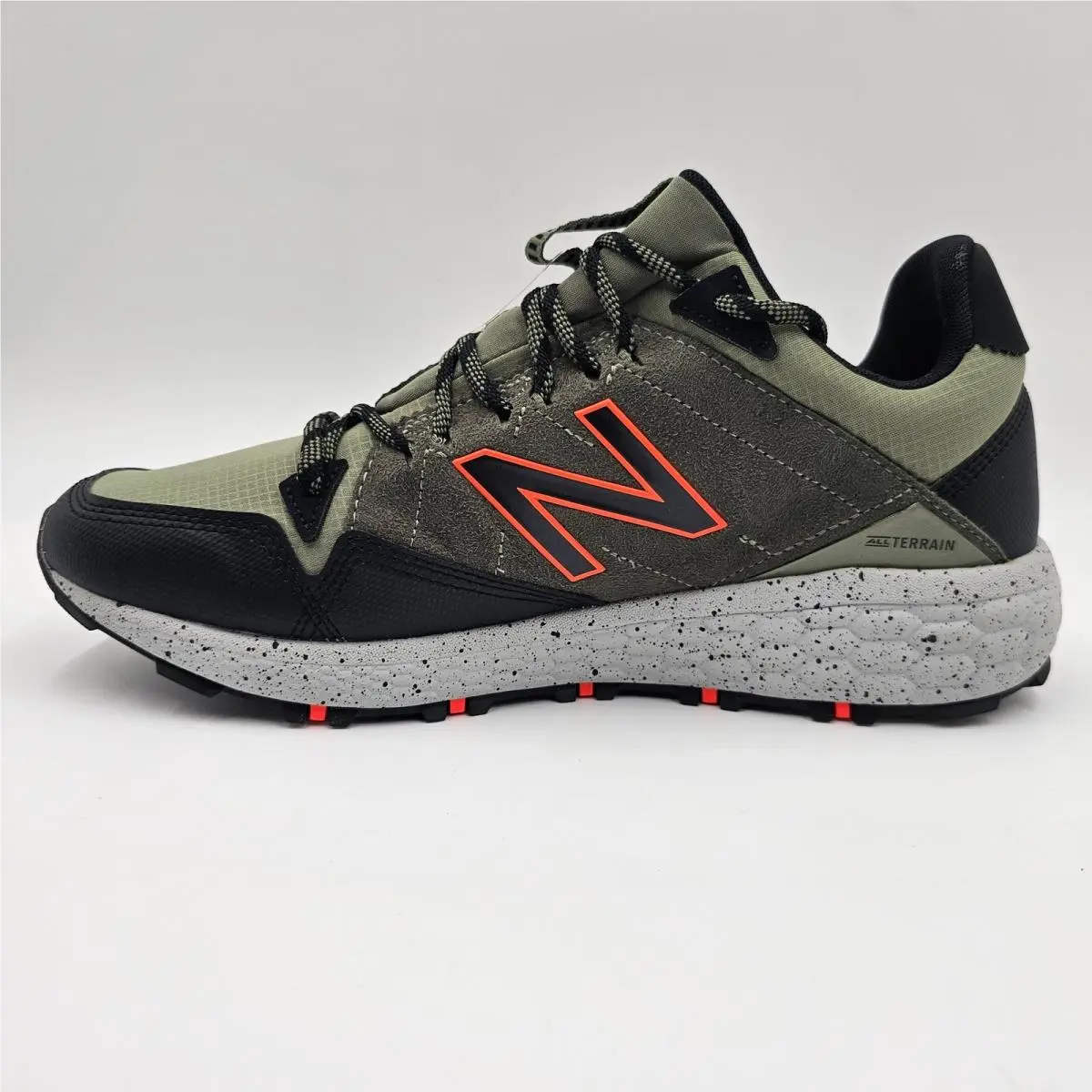 New Balance shoes - MTCRGLG1 - Green 2