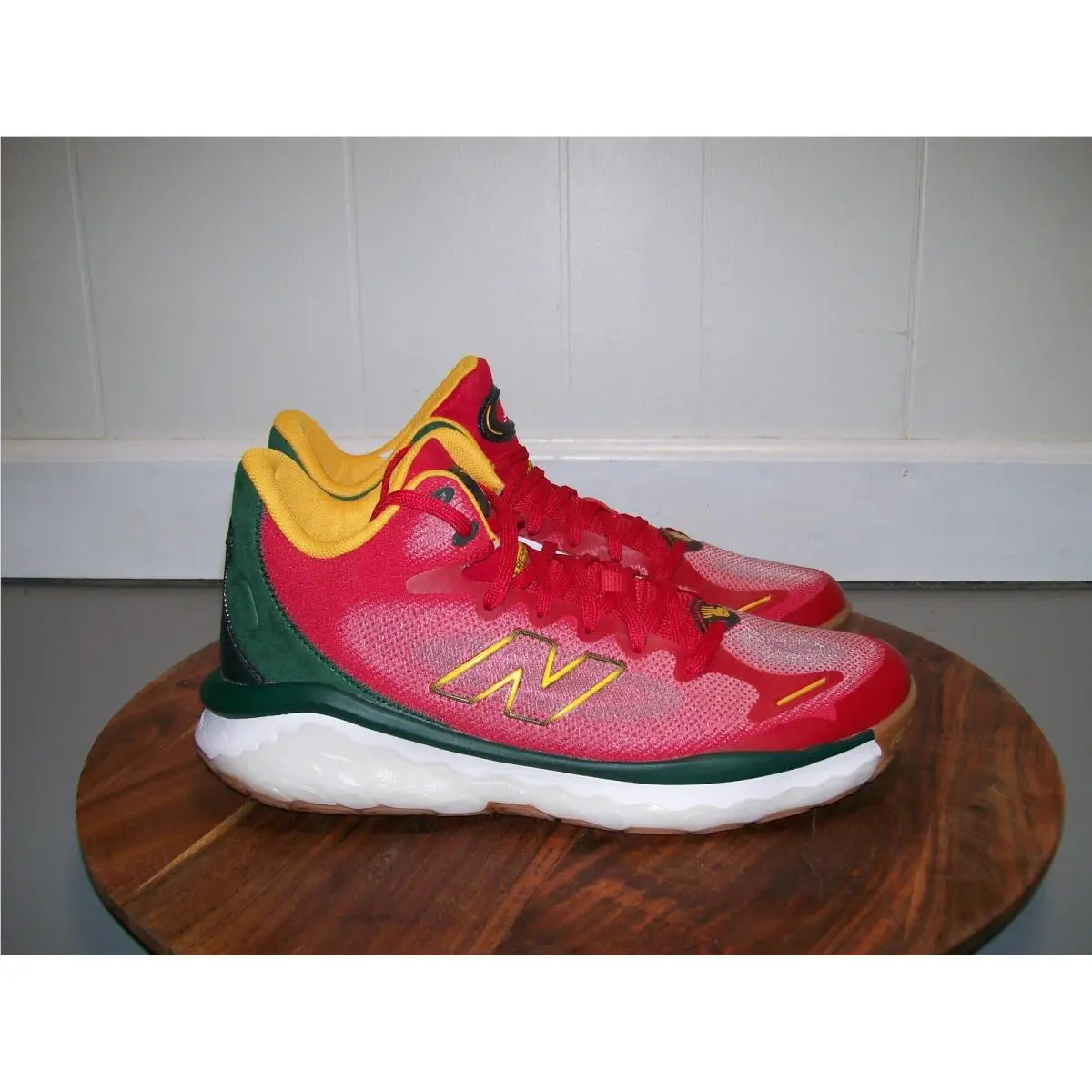 New SZ 11 New Balance Mens Fresh Foam BB Seattle Sonics Christmas Bbfrshsv Super