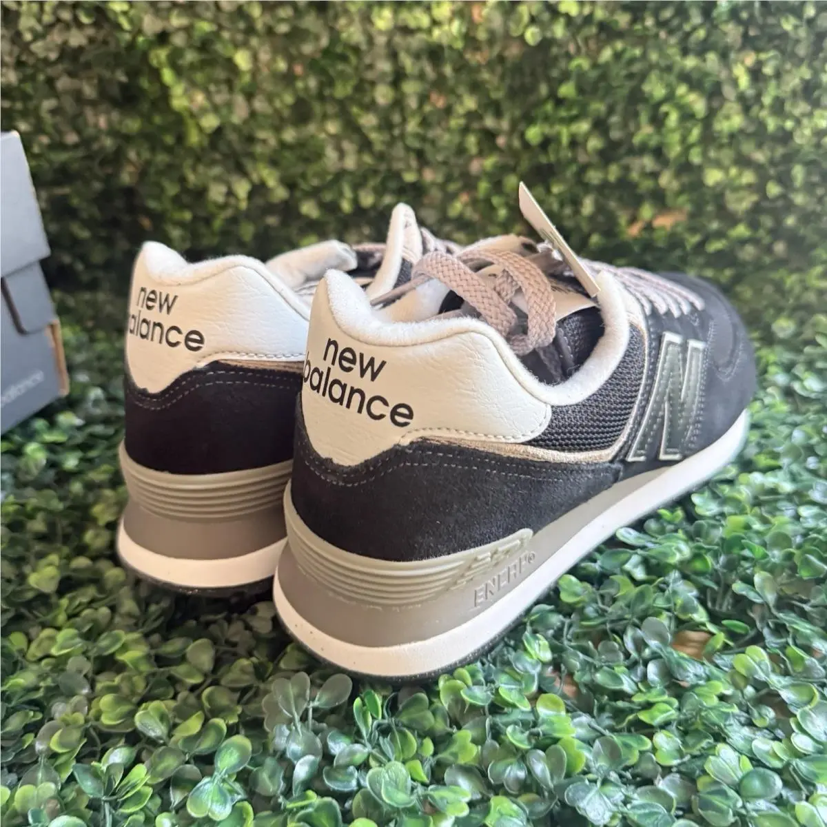 New Balance shoes - New Balance 574 - Black / White 5