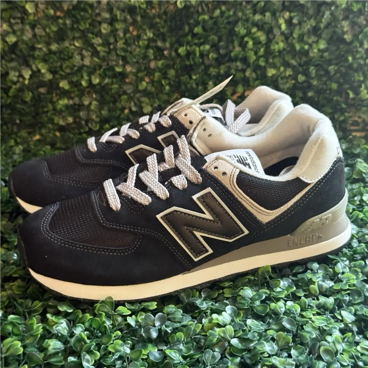 New Balance shoes - New Balance 574 - Black / White 7