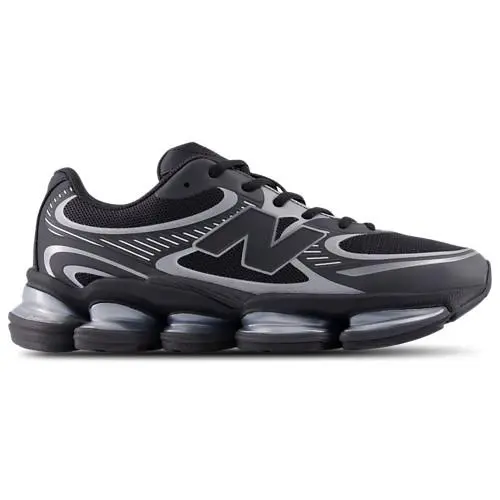 New Balance 2000 Men`s Size 10.5