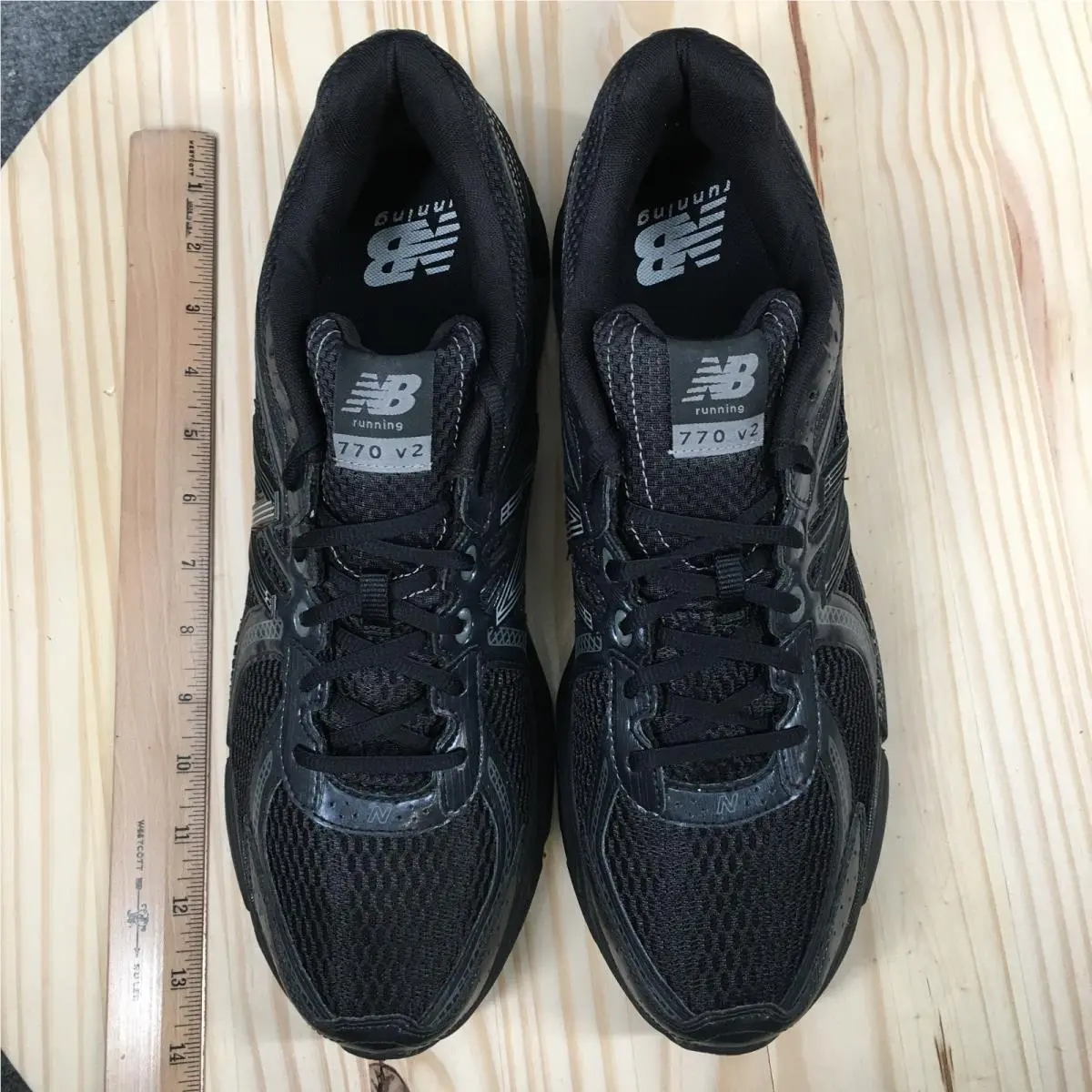 New Balance shoes - New Balance 770v2 - Black 4