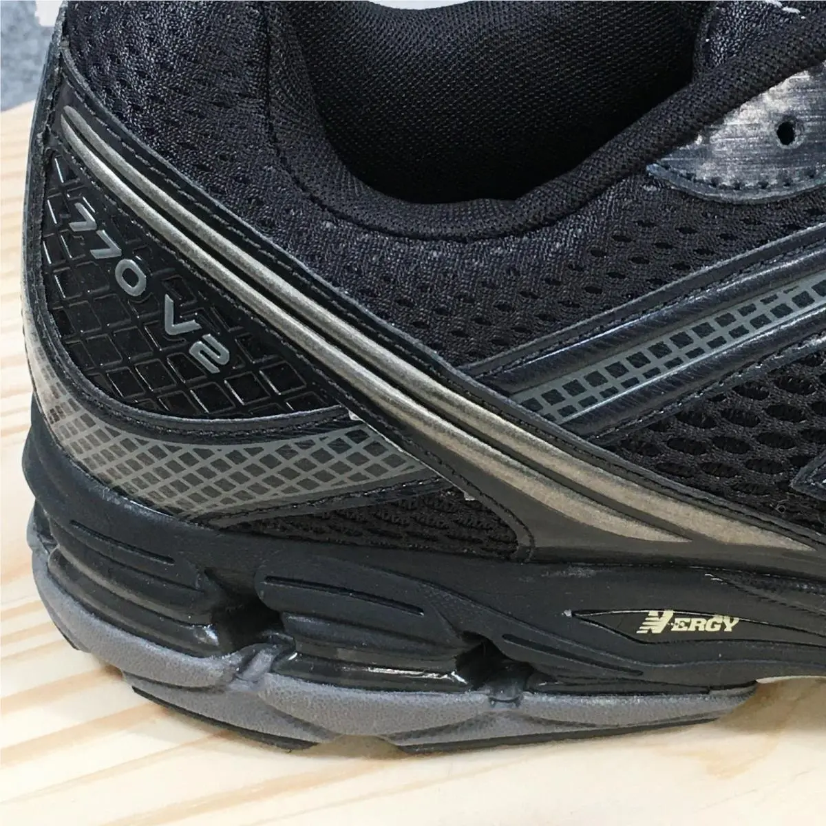 New Balance shoes - New Balance 770v2 - Black 1
