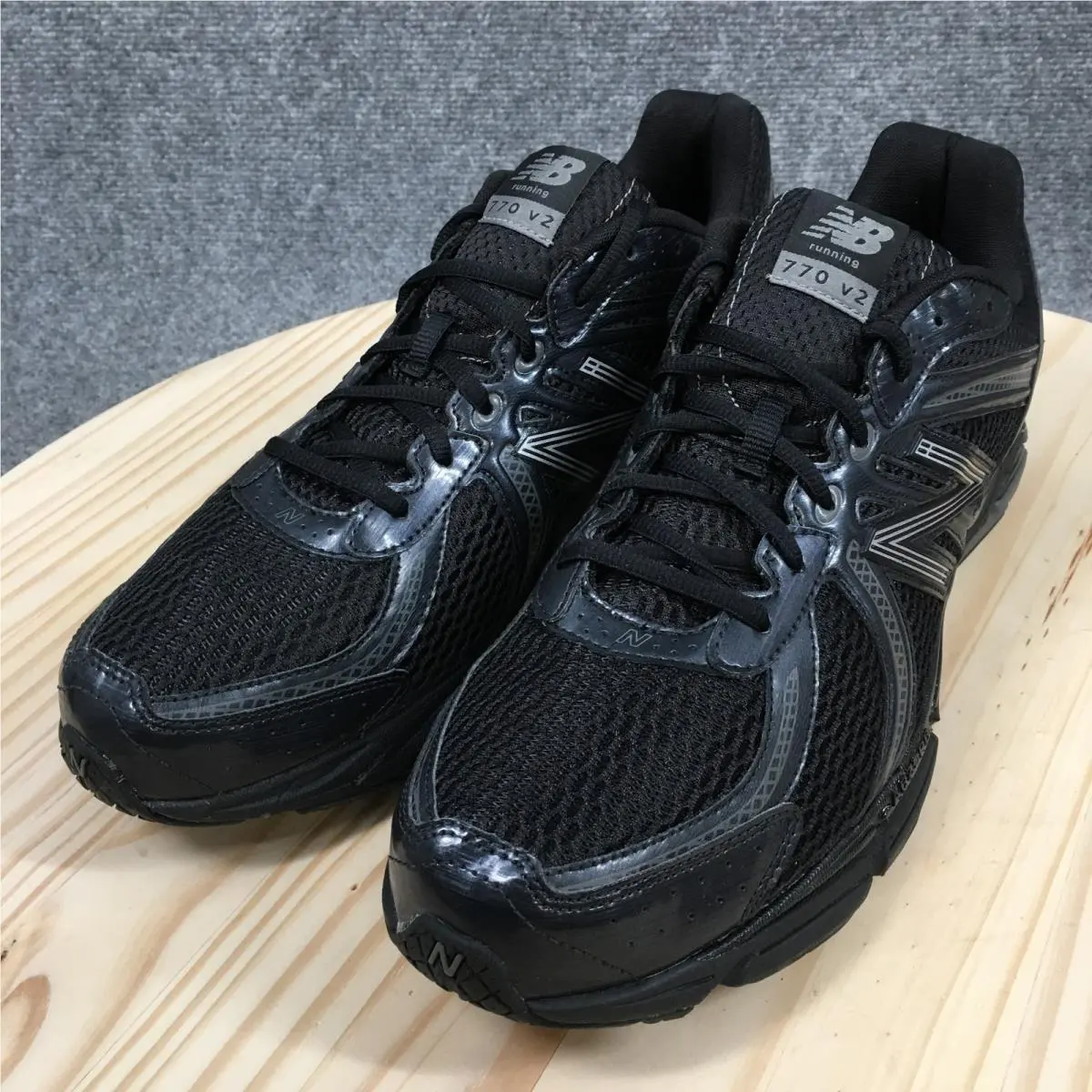 New Balance shoes - New Balance 770v2 - Black 2
