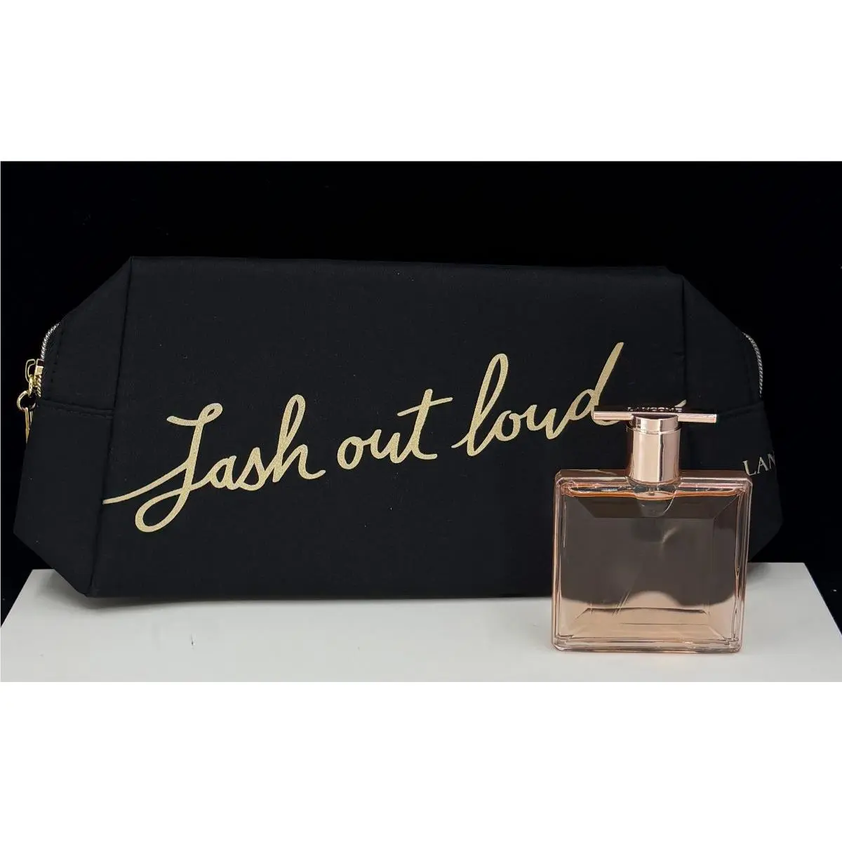 Lancome Paris Idole L`eau De Parfum Spray 0.8 oz Value Set with Signature Pouch