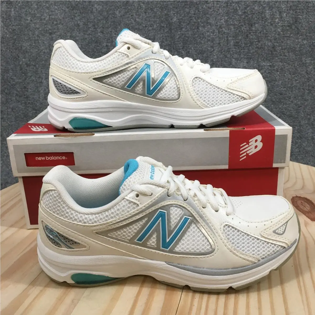 New Balance 847v2 Shoes Womens 6.5 B Walking Sneakers Lace Up Blue White New