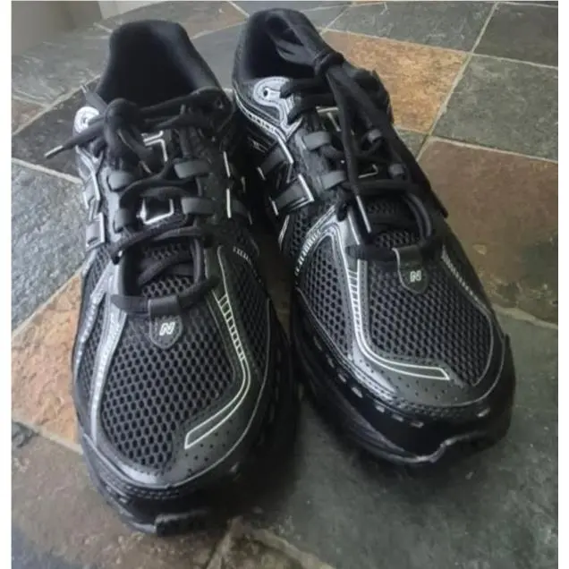 New Balance shoes - Black 3