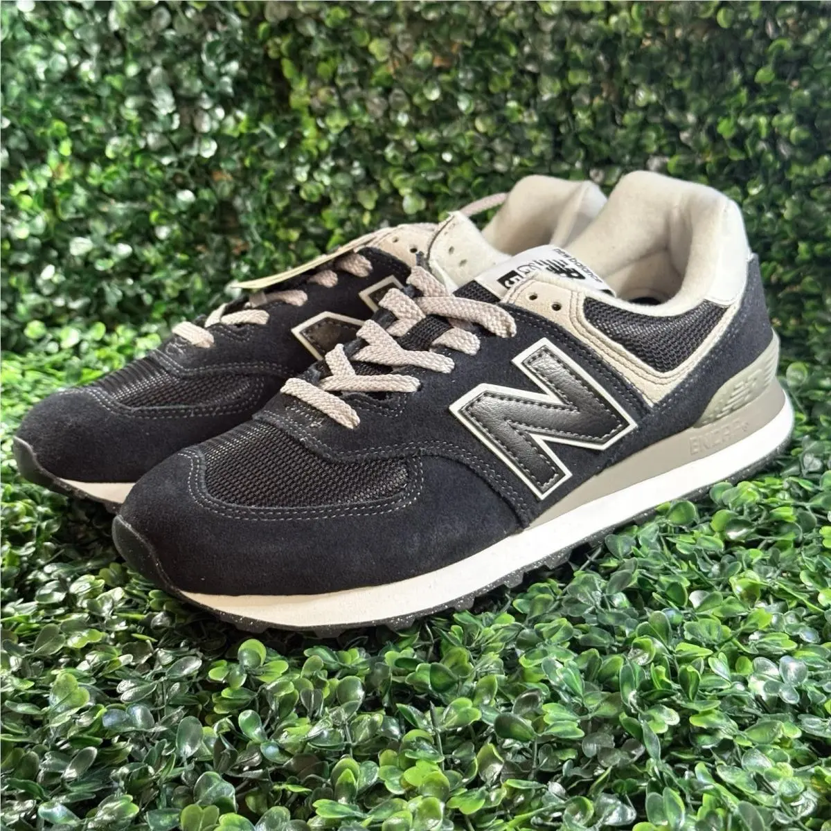 New Balance shoes - New Balance 574 - Black / White 10