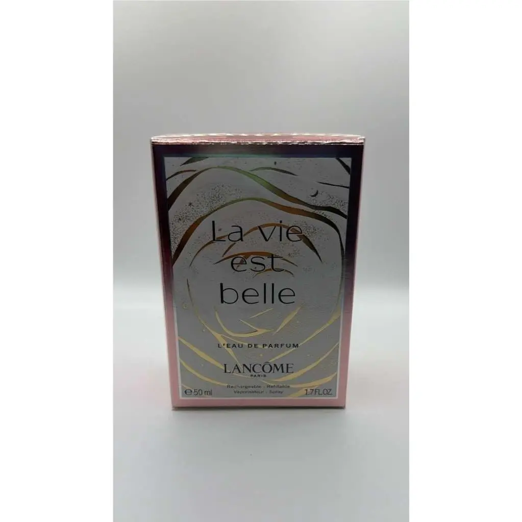 Lancome La Vie Est Belle L`eau de Parfum Refillable 1.7oz/50 Mlspray Box Wsealed