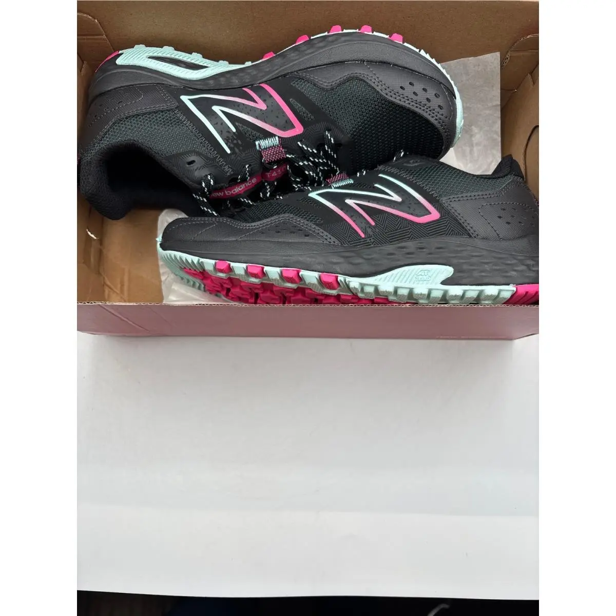 New Balance shoes - New Balance 410v8 - Black 5