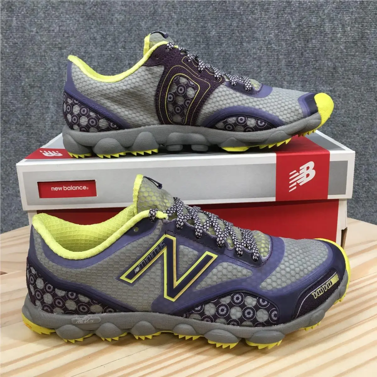 New Balance Minimus 1010 Shoes Womens 7.5B Trail Running Sneaker Gray Purple New