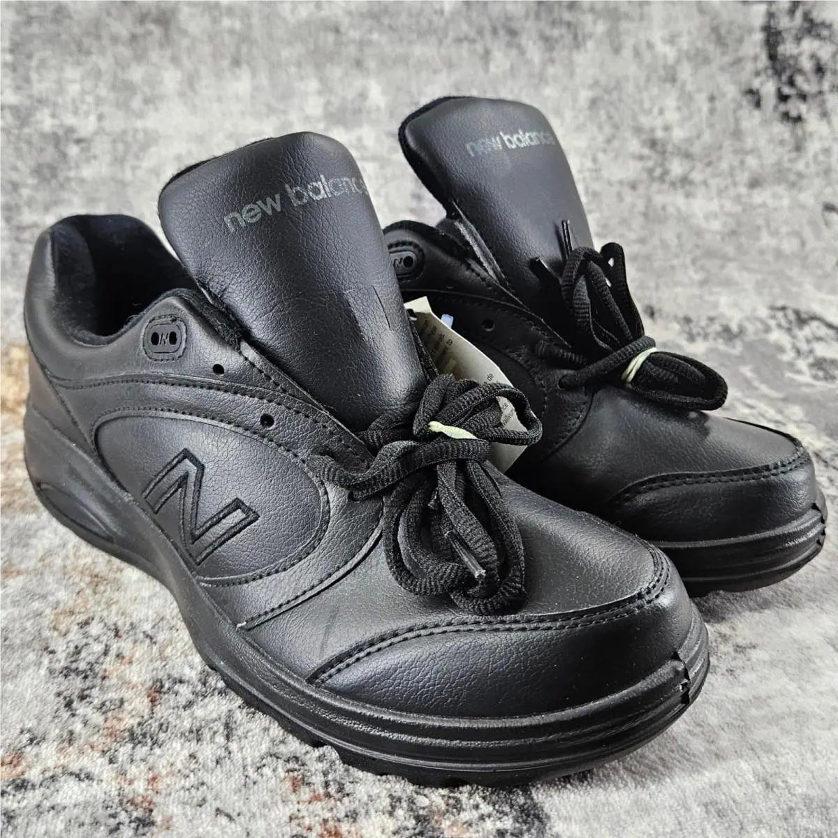 New Balance 674 Walking Shoes Womens 10B Black Leather WW674BK Comfort Sneakers