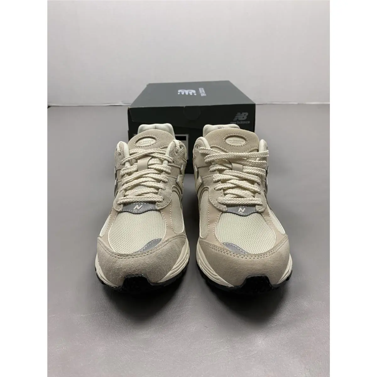 New Balance shoes - New Balance 2002R - Beige 2
