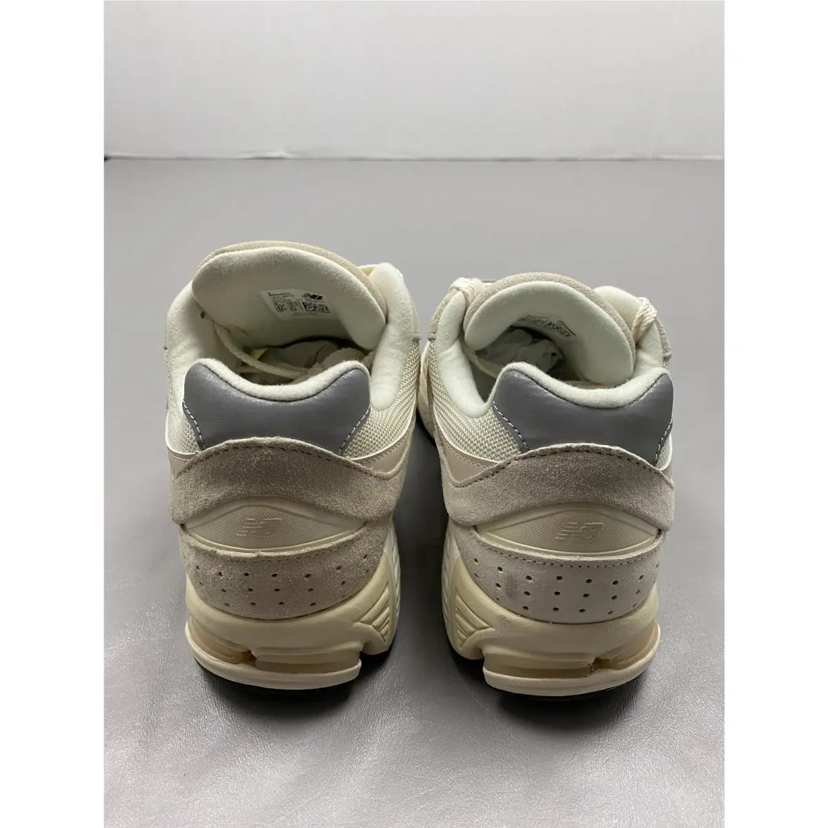 New Balance shoes - New Balance 2002R - Beige 4