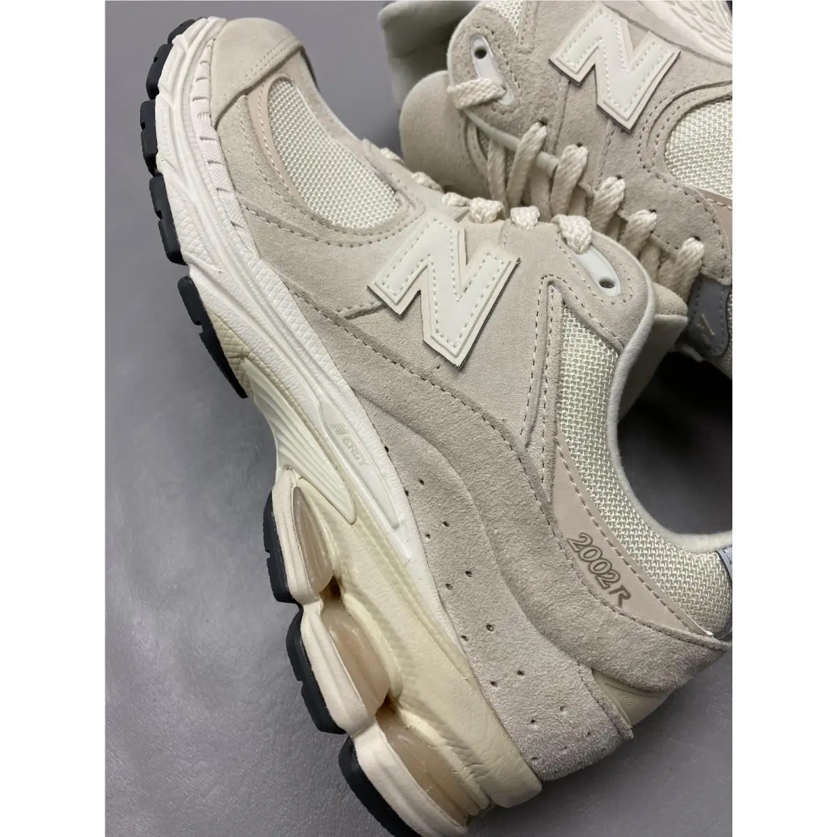 New Balance shoes - New Balance 2002R - Beige 8