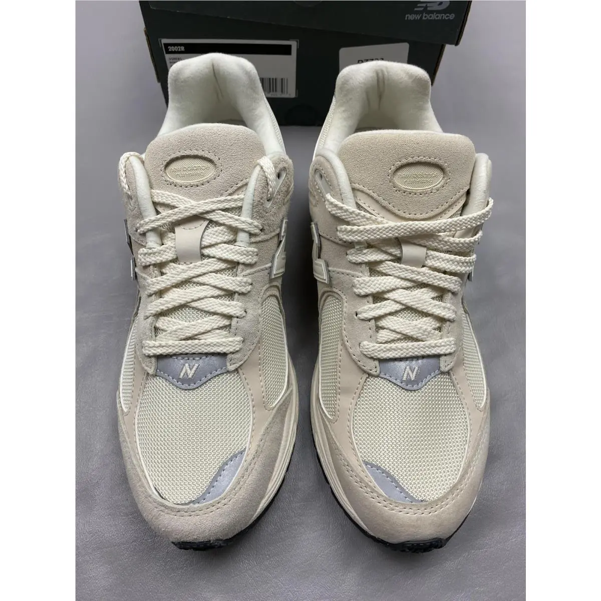 New Balance shoes - New Balance 2002R - Beige 0