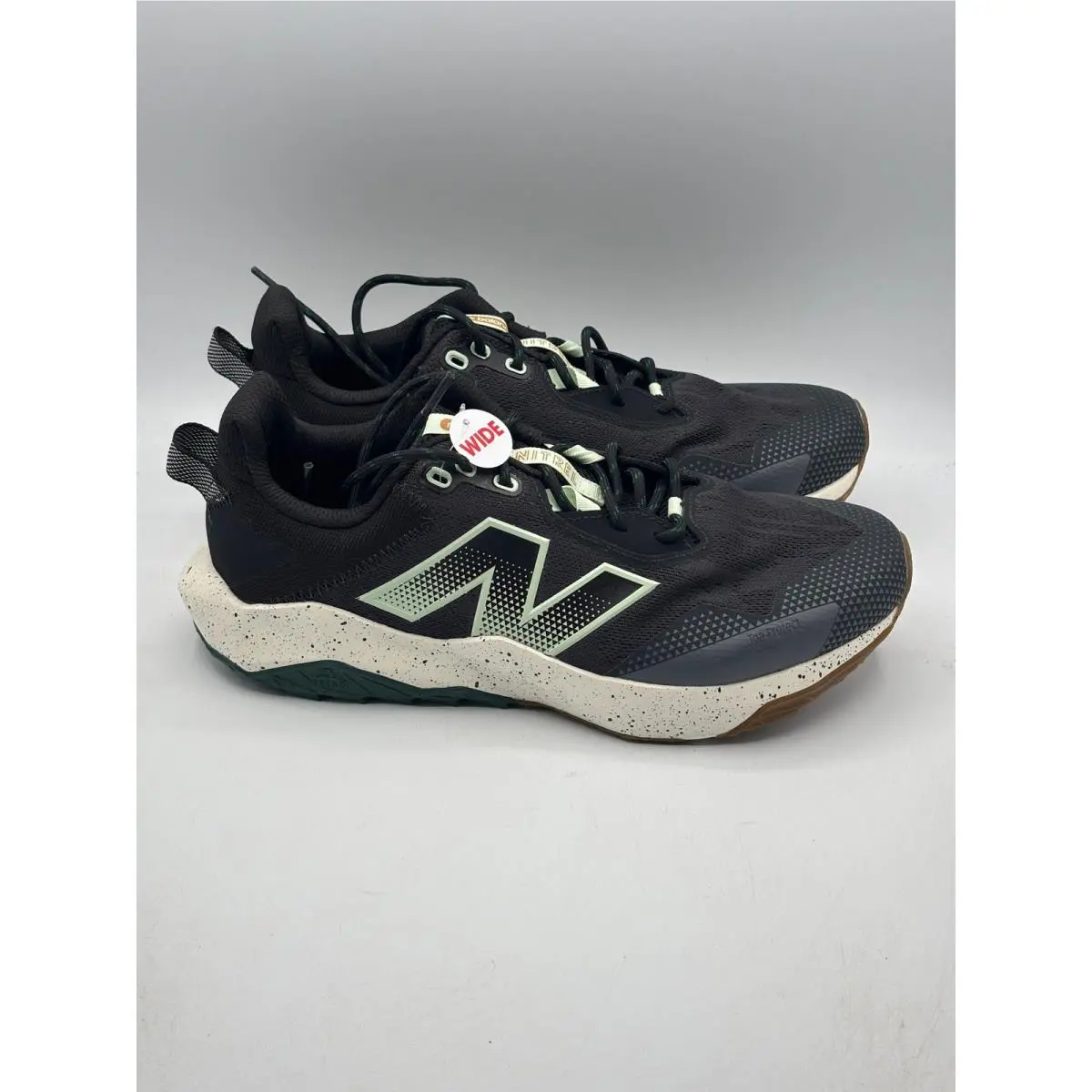 New Balance Dynasoft Nitrel v6 Mens 9 Black Green Extra Wide Trail MTNTRLG6