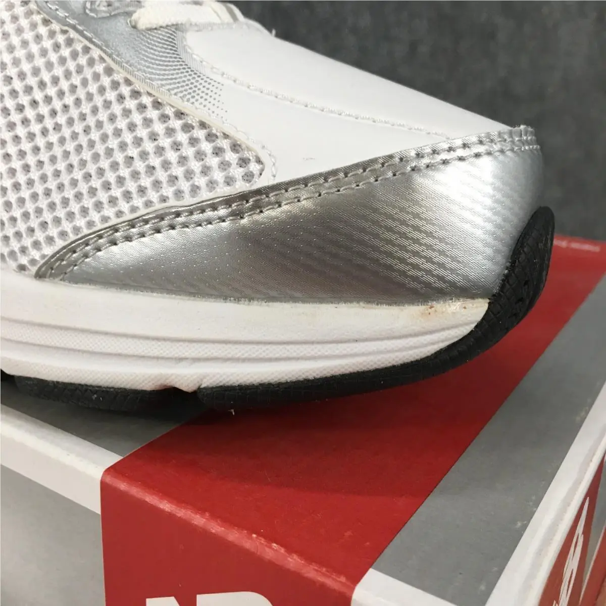New Balance shoes - New Balance 847v2 - White 1