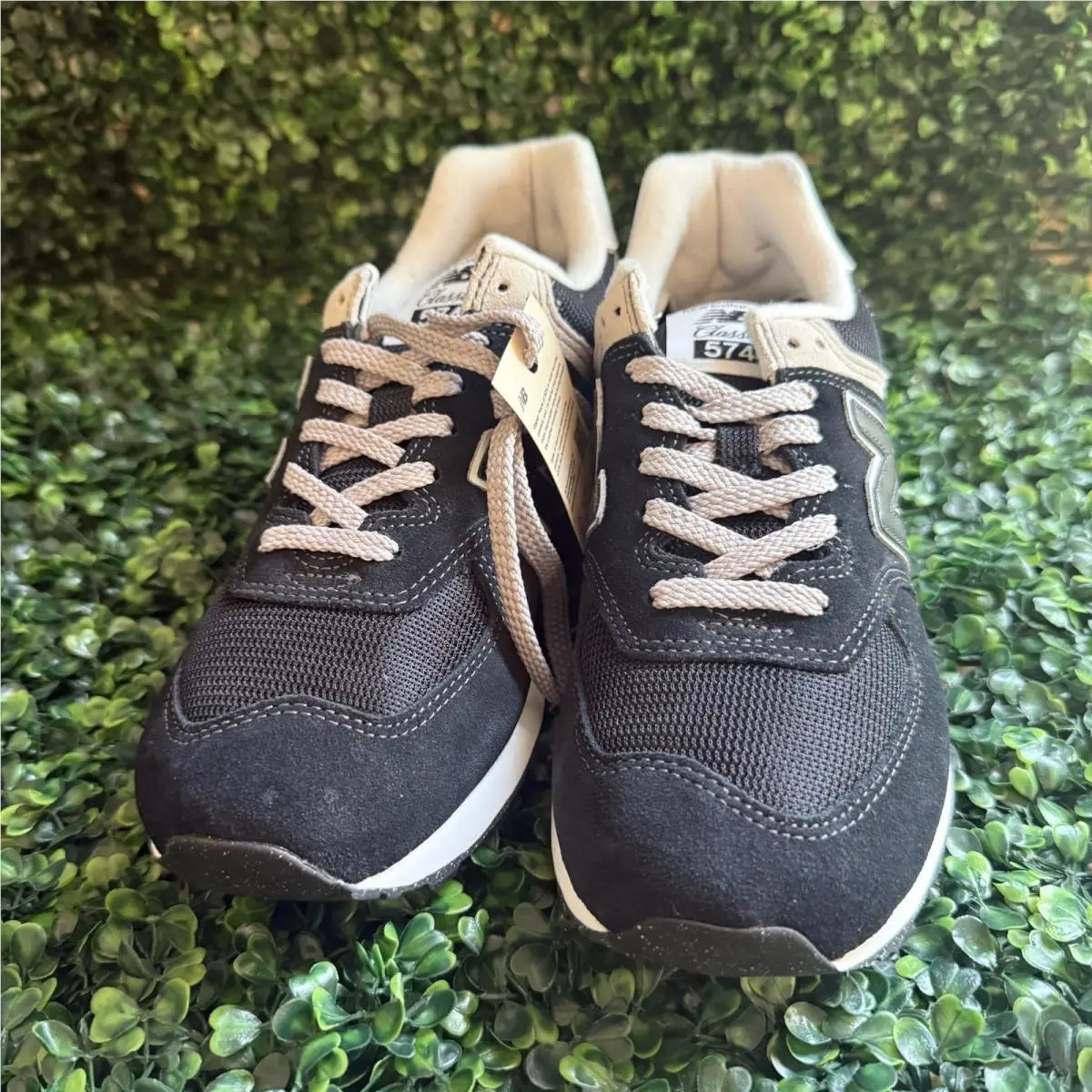 New Balance shoes - New Balance 574 - Black / White 9