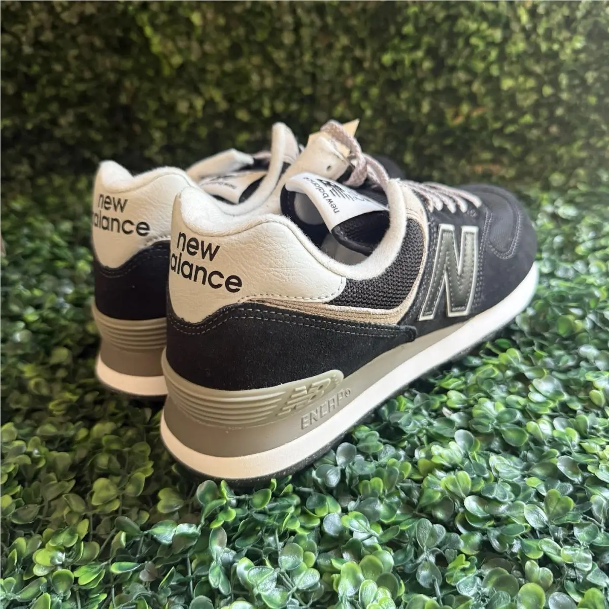 New Balance shoes - New Balance 574 - Black / White 5