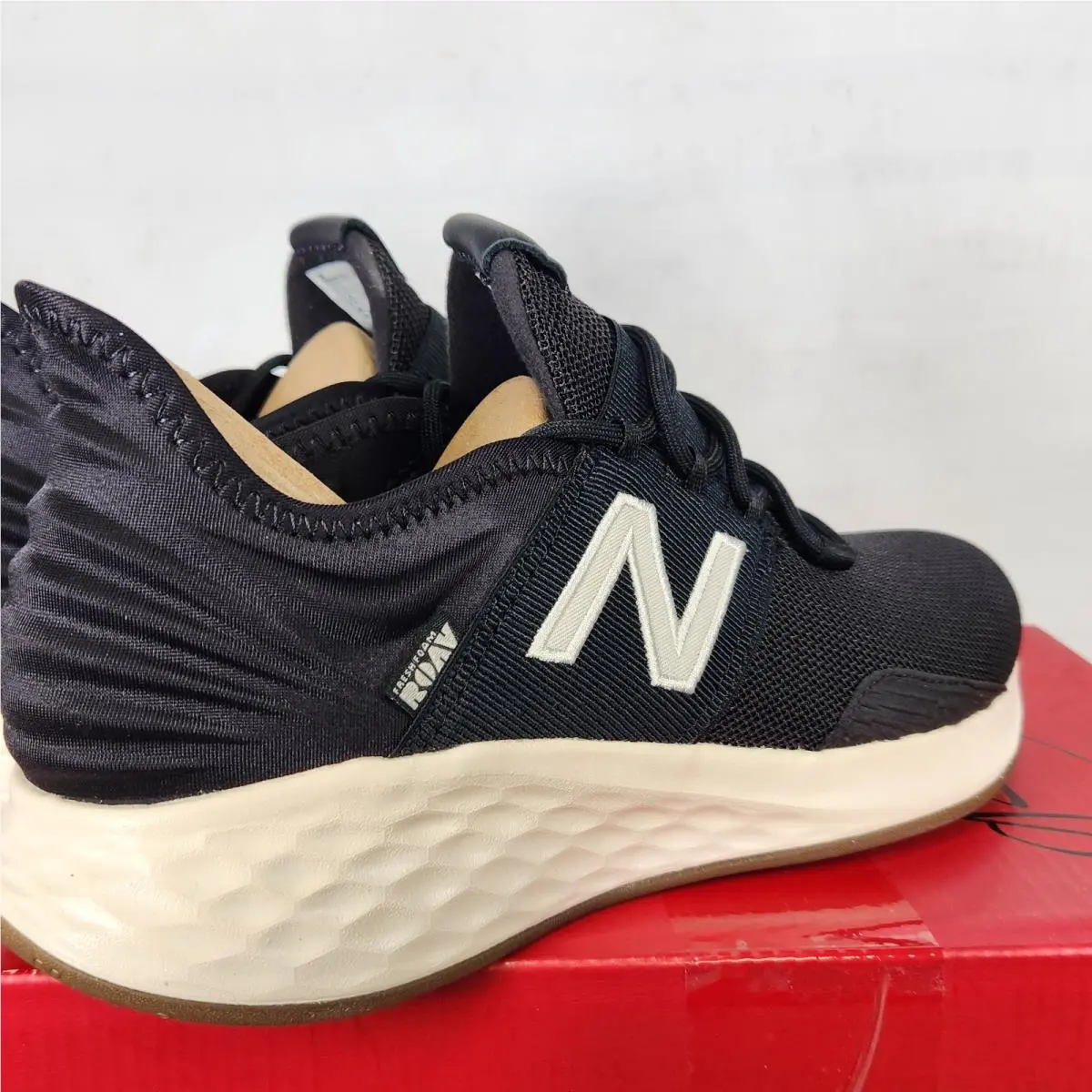 New Balance shoes - New Balance Fresh Foam Roav - Black 0
