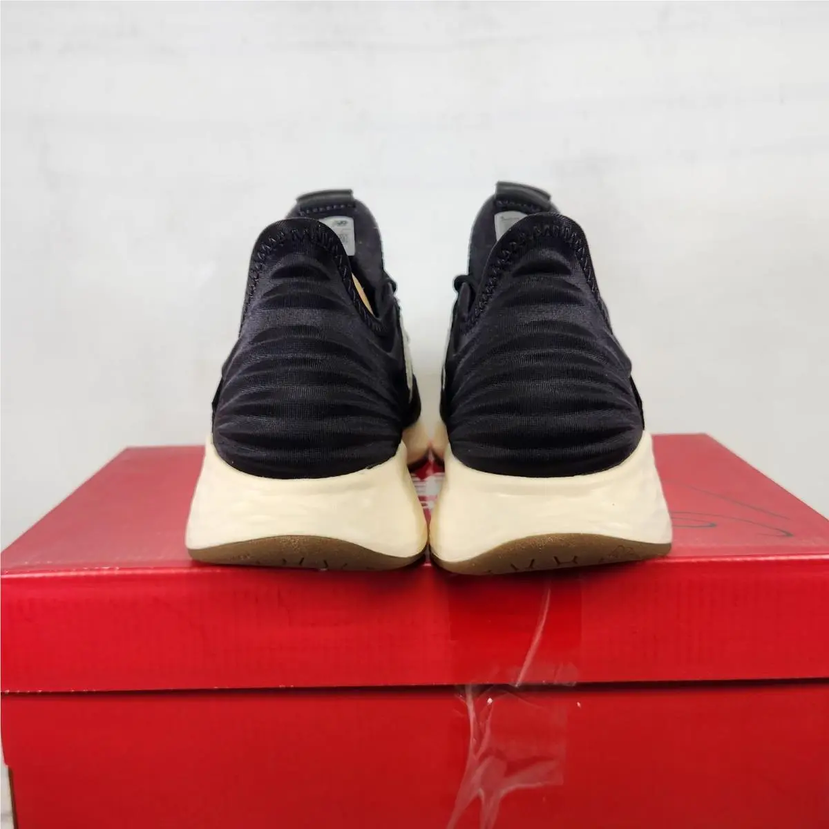New Balance shoes - New Balance Fresh Foam Roav - Black 3