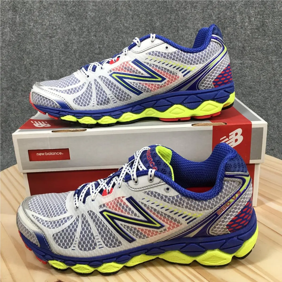 New Balance shoes - New Balance 880 - Multicolor 1