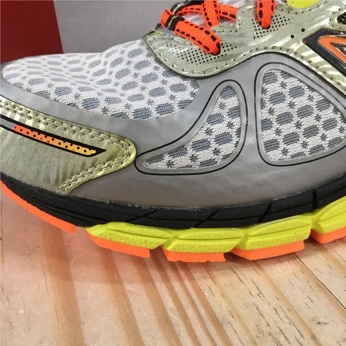 New Balance shoes - New Balance 860 - Multicolor 1