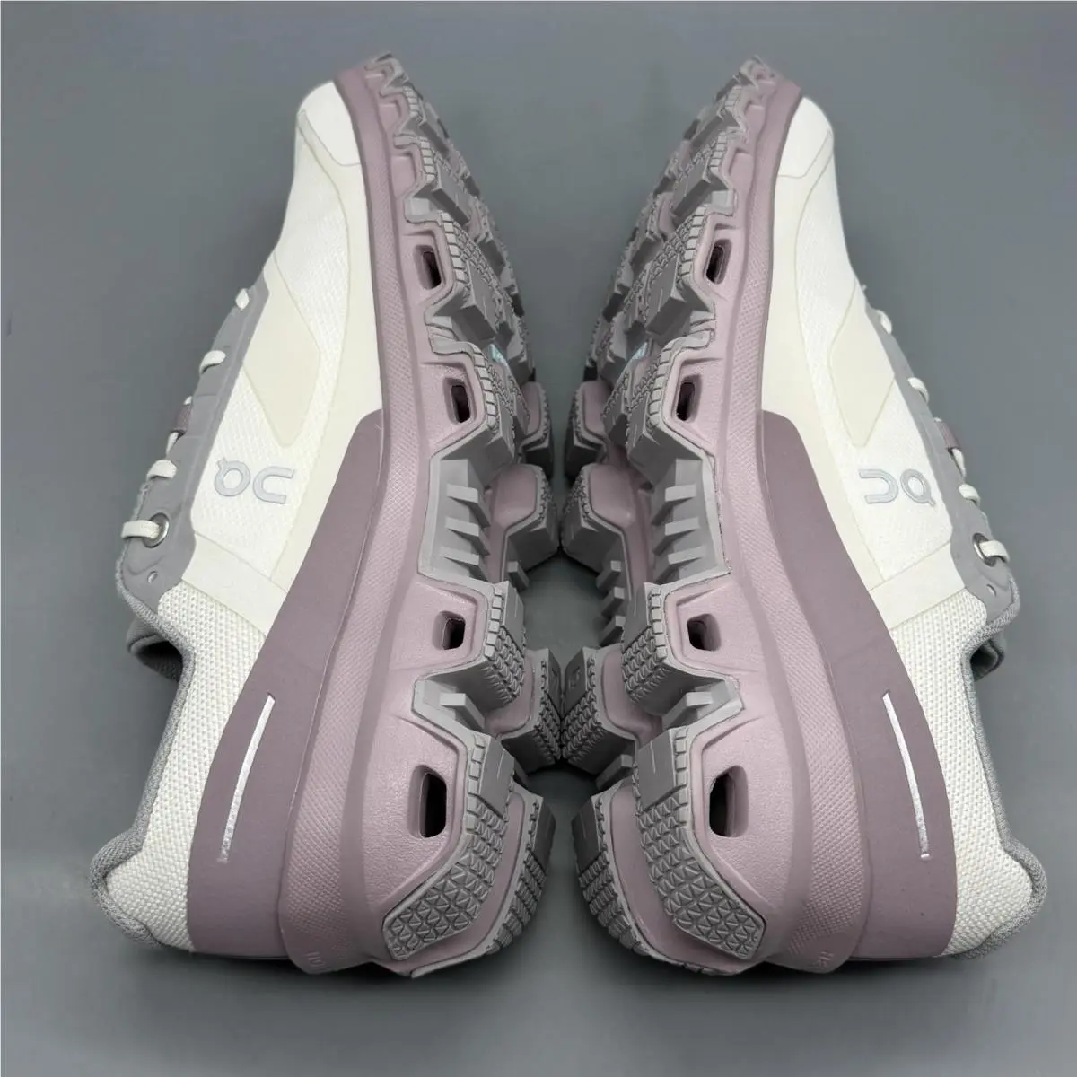 On-Running shoes - On Cloudventure Waterproof - Cloudventure Waterproof - 3298576 - Ice/Heron (UPC: 7630419117292) 3