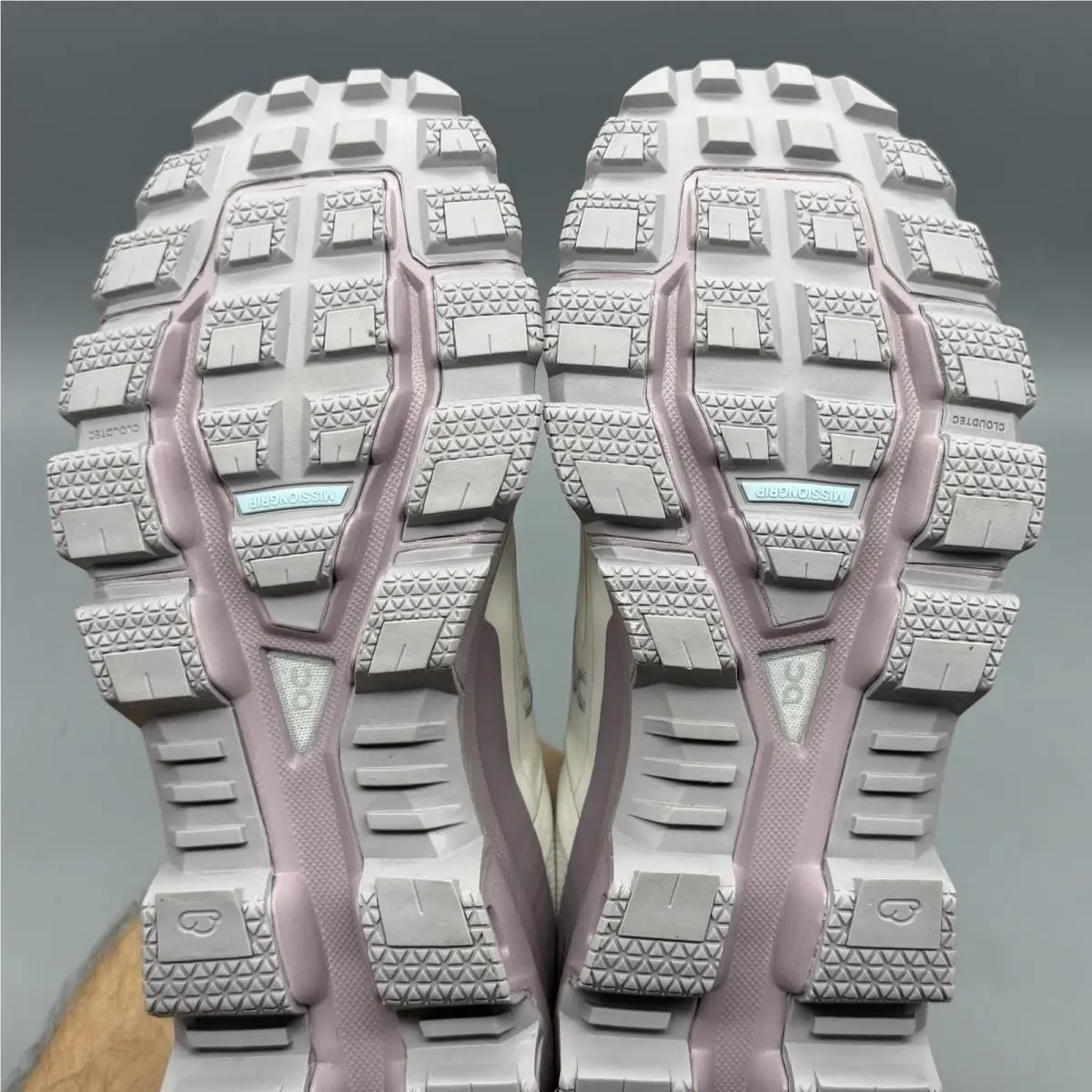 On-Running shoes - On Cloudventure Waterproof - Cloudventure Waterproof - 3298576 - Ice/Heron (UPC: 7630419117292) 7