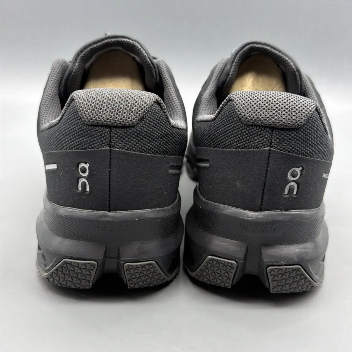 On-Running shoes - Cloudventure Waterproof - Cloudventure Waterproof - 3299253 - Black (UPC: 7630440625872) 2