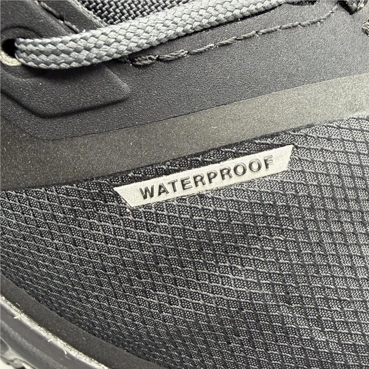 On-Running shoes - Cloudventure Waterproof - Cloudventure Waterproof - 3299253 - Black (UPC: 7630440625896) 9