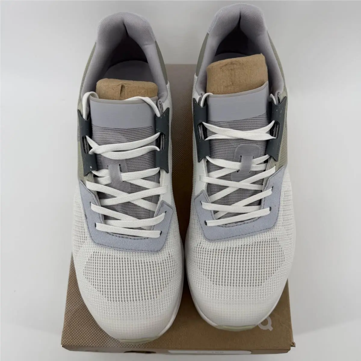 On-Running shoes - White (UPC: 7630867830101) 0