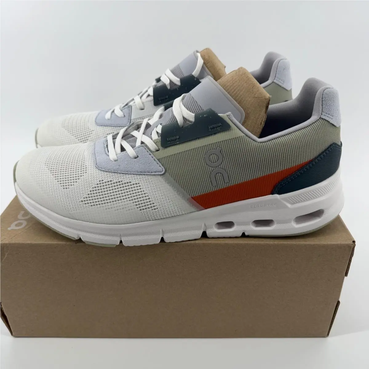 On-Running shoes - White (UPC: 7630867830101) 1