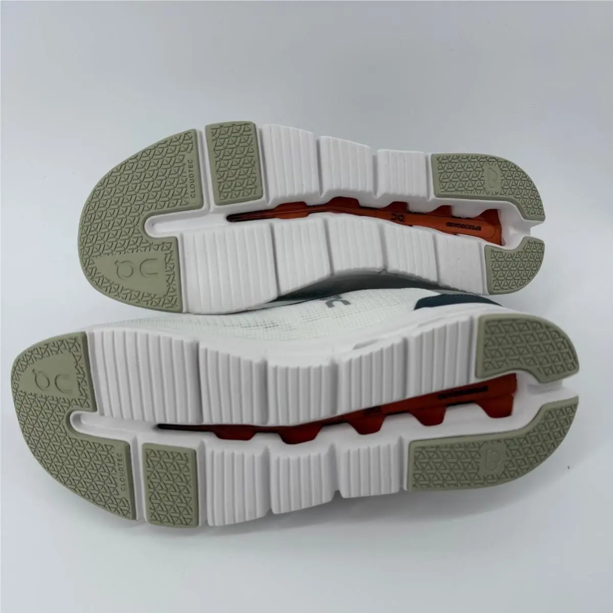 On-Running shoes - White (UPC: 7630867830101) 6