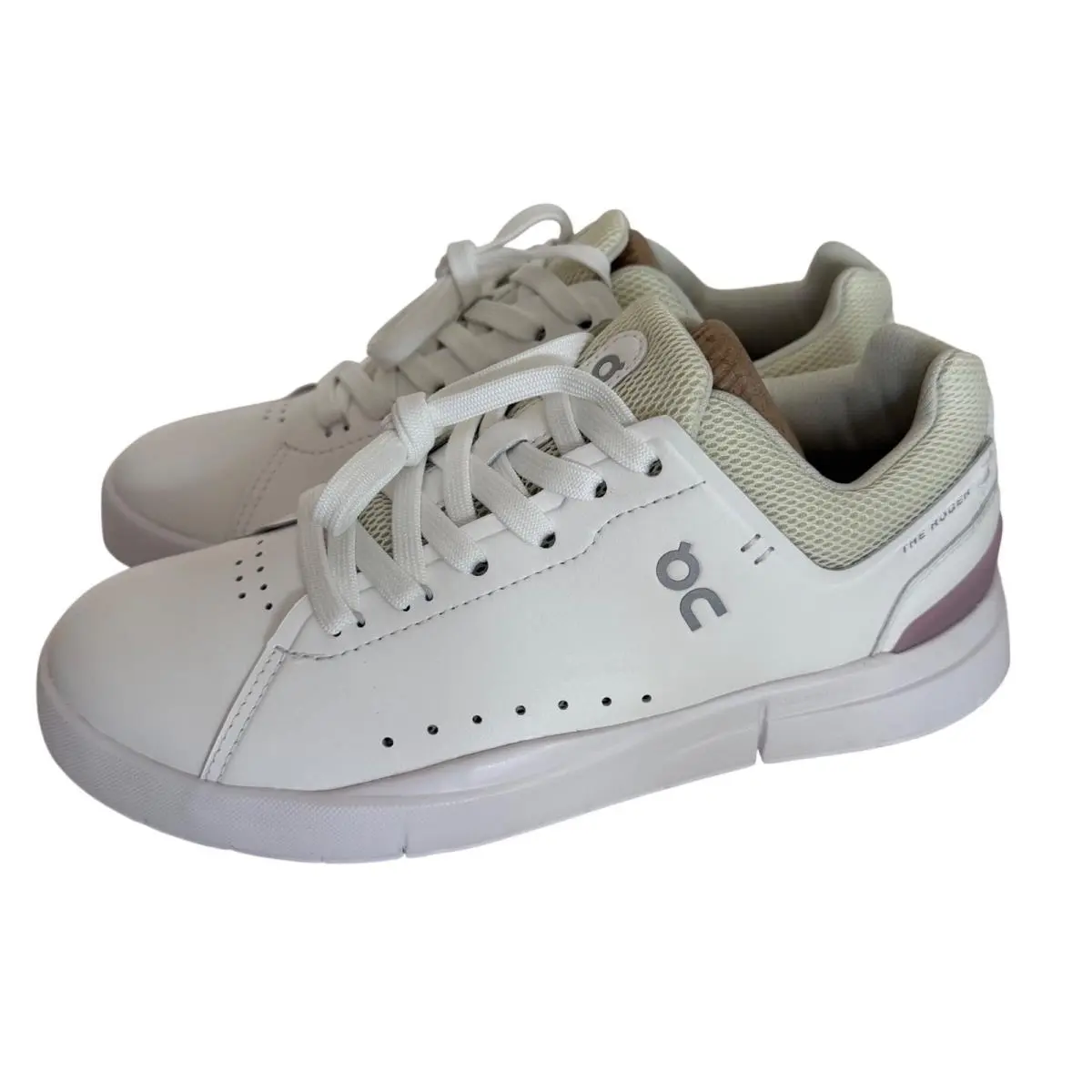 On Running Women The Roger Advantage White Mauve Sneakers Size US 5.5 EU 36.5